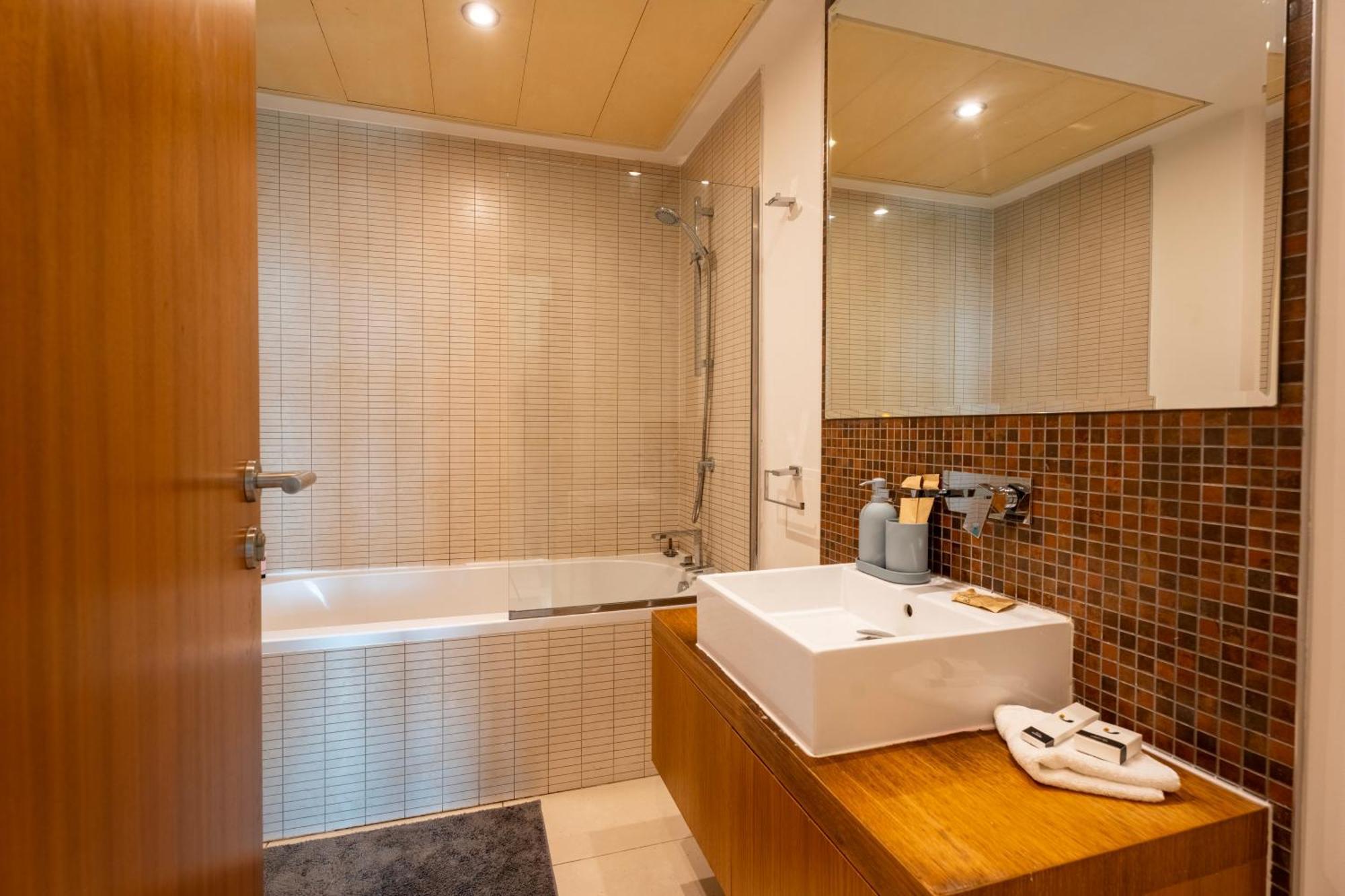 Apartment Stunning 2br Luxuryliving In Primearea Alnaseem203 Abu Dhabi