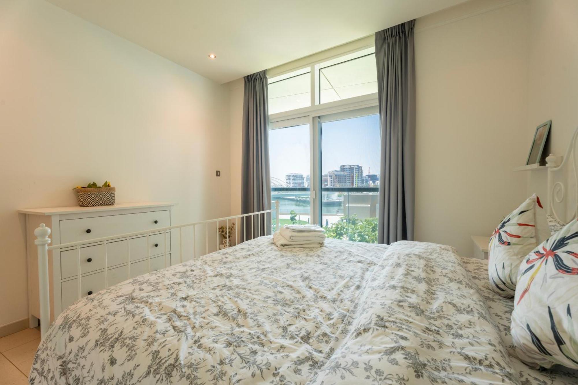 Apartment Stunning 2br Luxuryliving In Primearea Alnaseem203